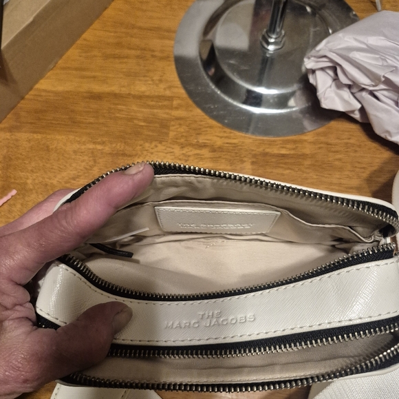 The Marc Jacobs Crossbody EUC - Picture 7 of 15